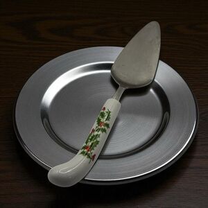 Christmas Holly Cake Server Stainless 18/8 Made in Japan
